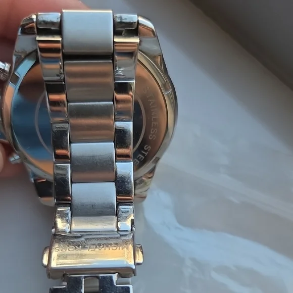 Michael Kors Pink Silver Watch - Picture 6 of 8